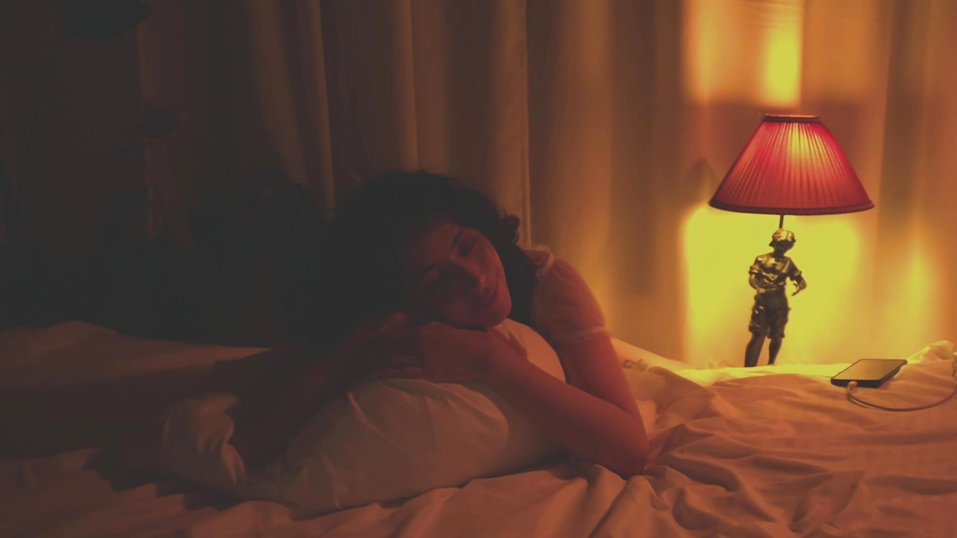 Come to bed - video di MuseOfyourDreams