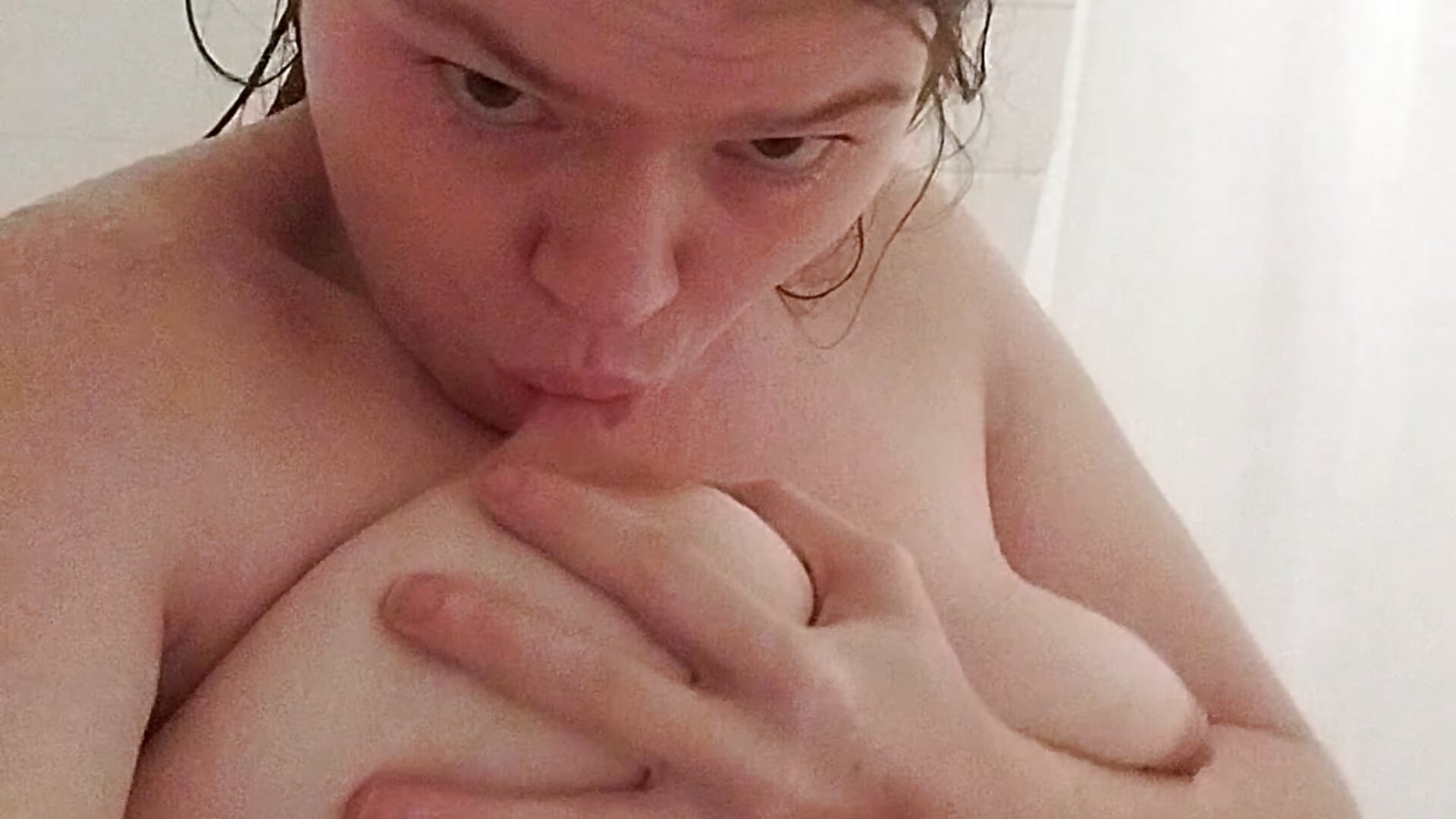 Shower tease - video oleh DannyDisaster08