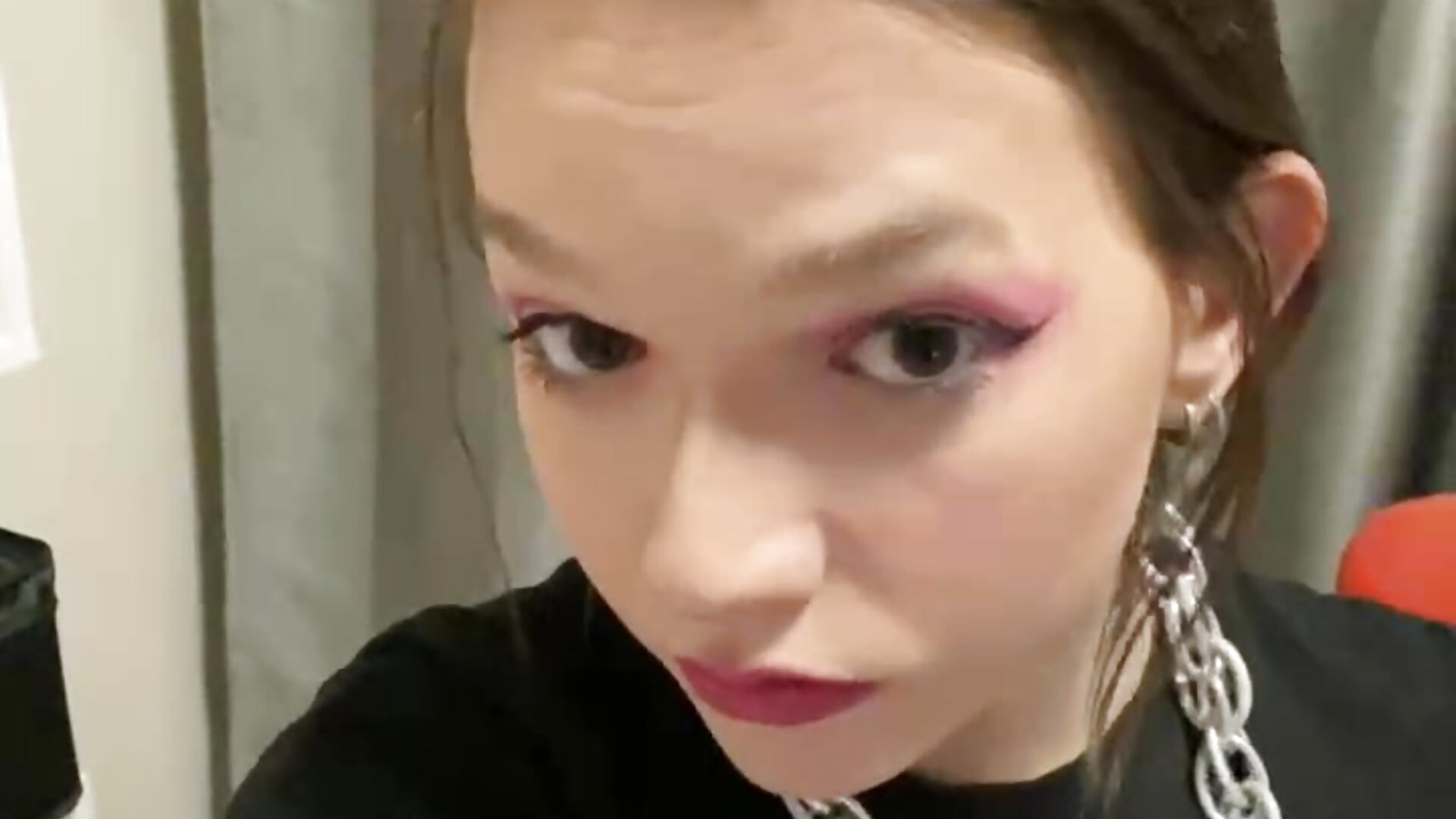 ^_^