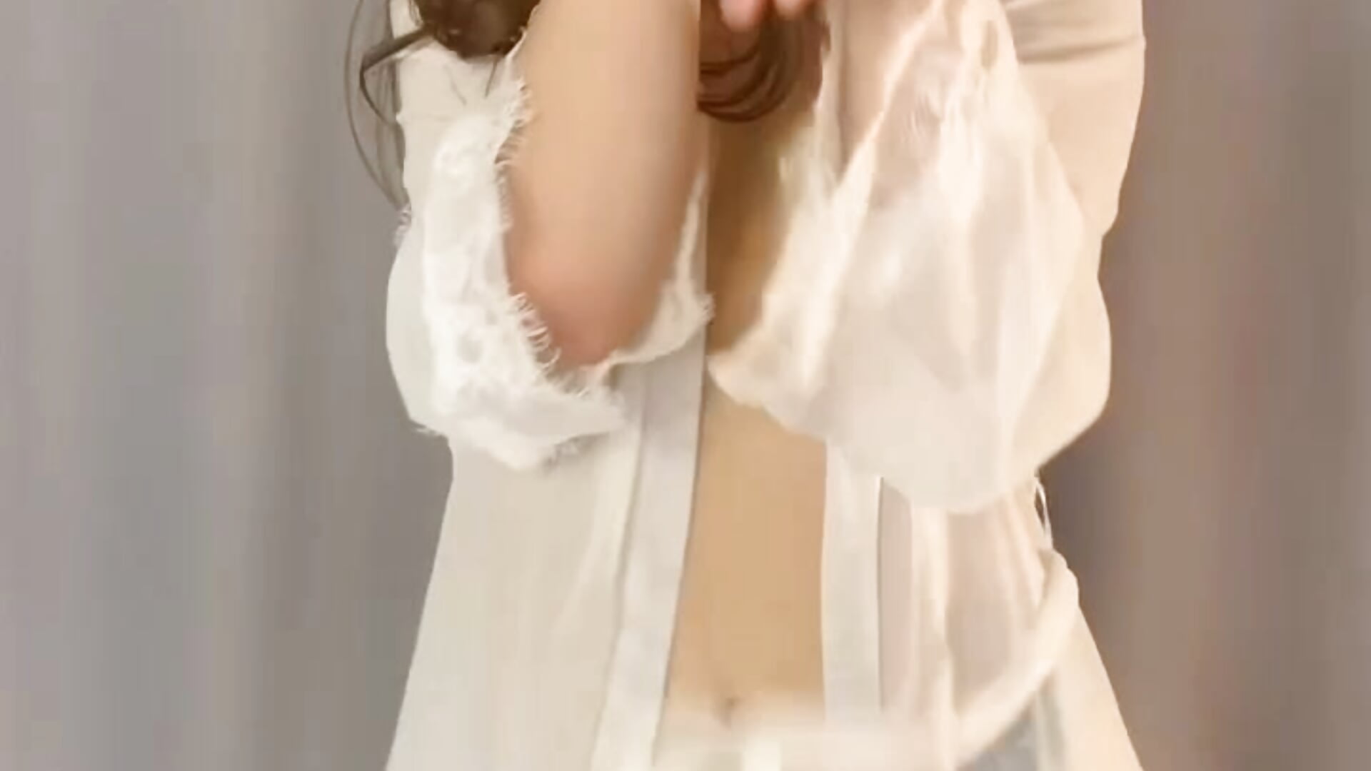I take off my robe in a gentle sexy way💕