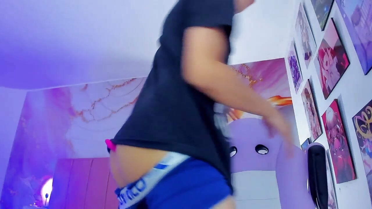 Spank my tail hard - วิดีโอโดย Nathan_Bluee โมเดลแคม