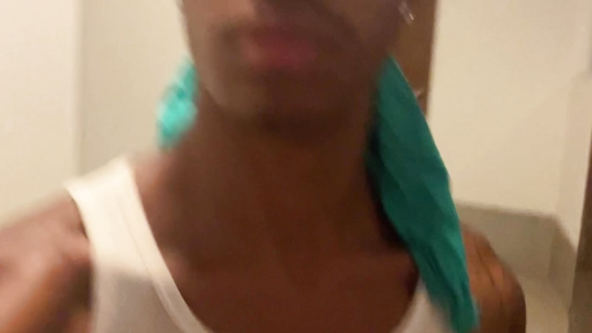 Am I handsome? - video di BlackBullTitus modella di cam