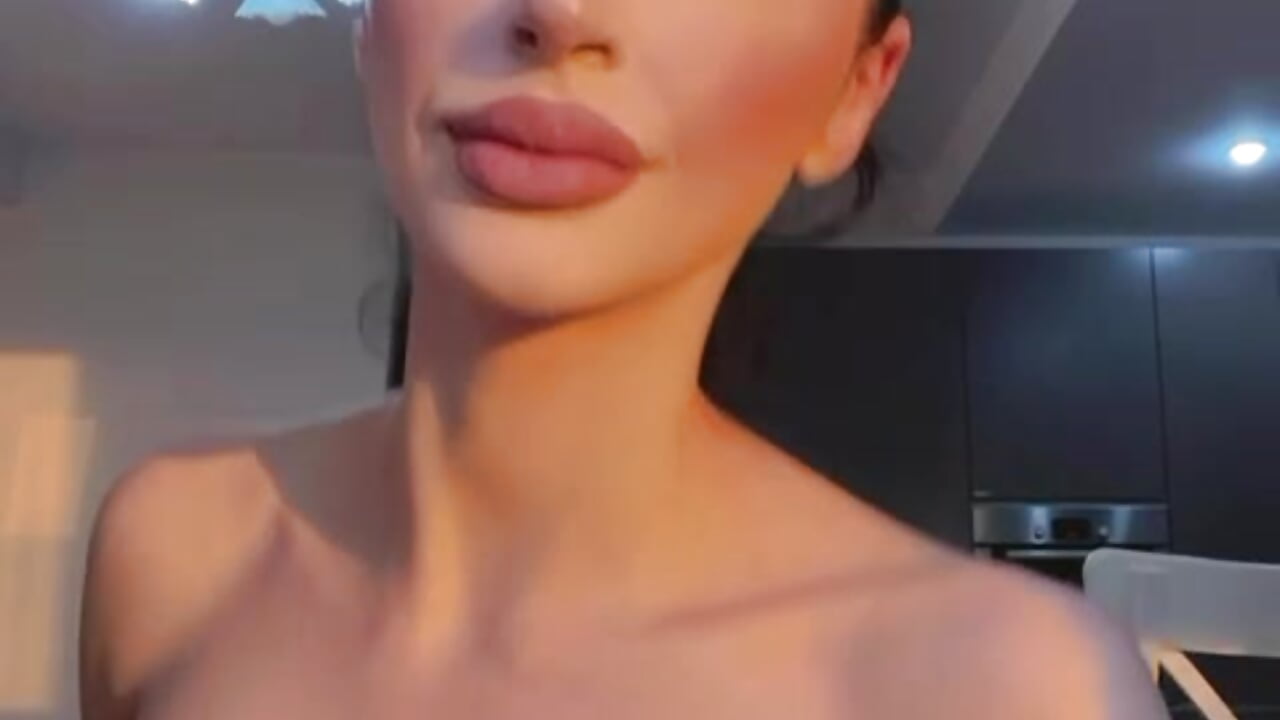 Sun kissed - video của người mẫu cam Kat_kate