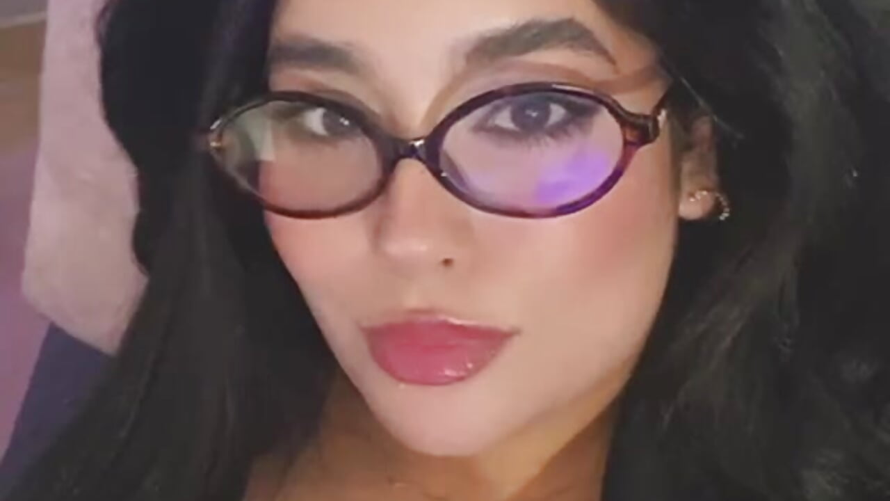 your favorite girl - Video von emma_lye Cam-Model