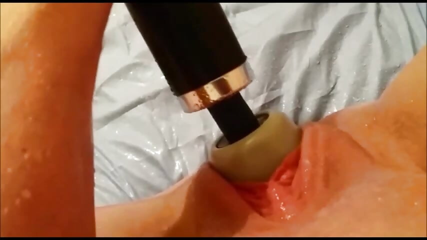 Squirtarama - video by CamillaCreampie cam model