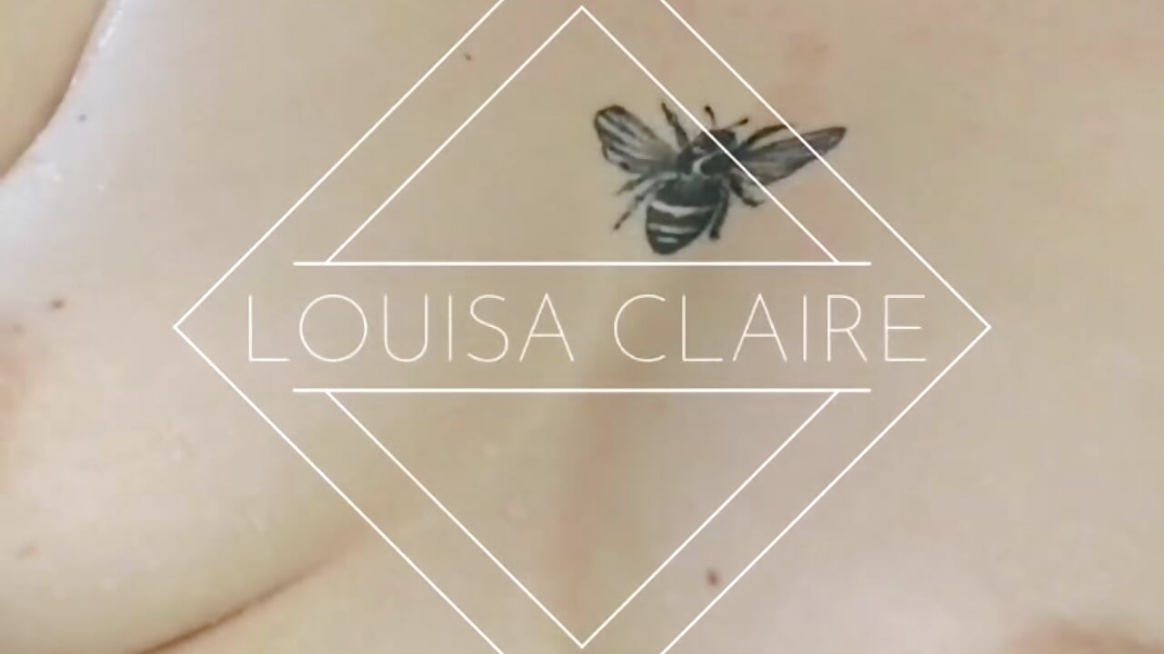 after the shower - video by Louisaclaire cam model