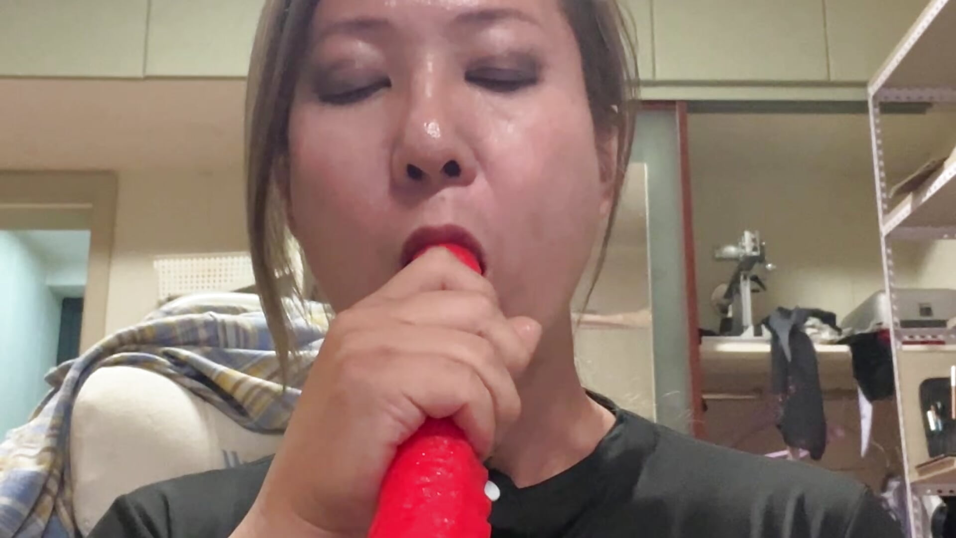 深喉 – video od webkamerové modelky majlee2024