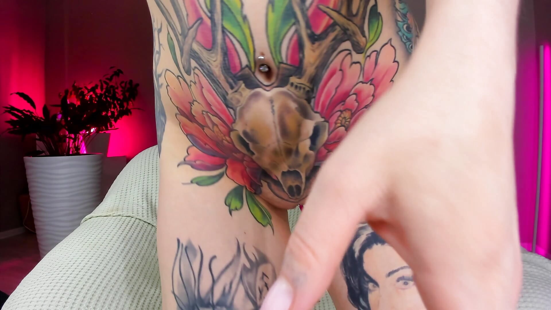 tattoos - video by Tanya_Acid cam model