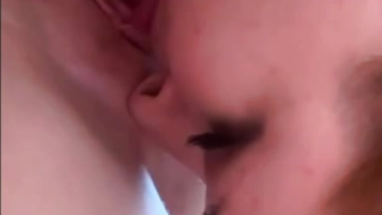 3SOME / ALISA LICK MY PUSSY WHILE I SIT ON BF DICK