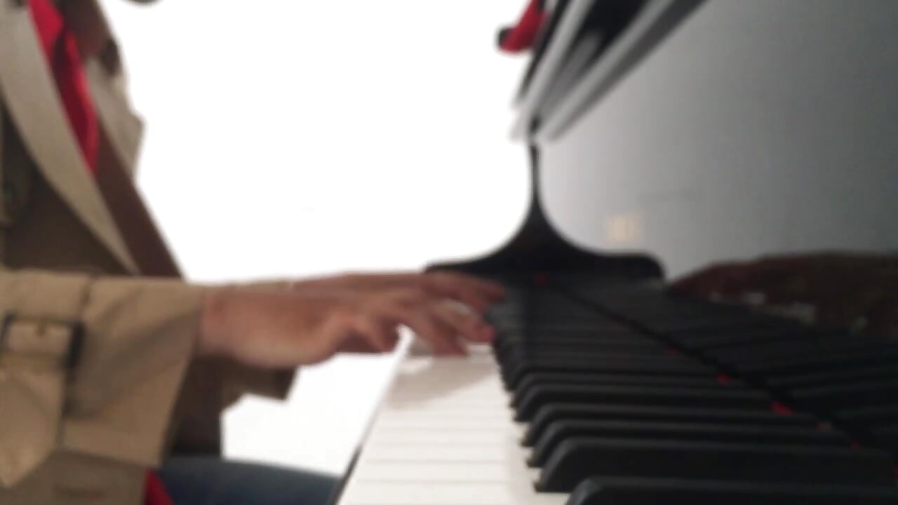 本日の授業は音楽療法🎹 先生練習中です🎶 - video van sora_chin cam-model