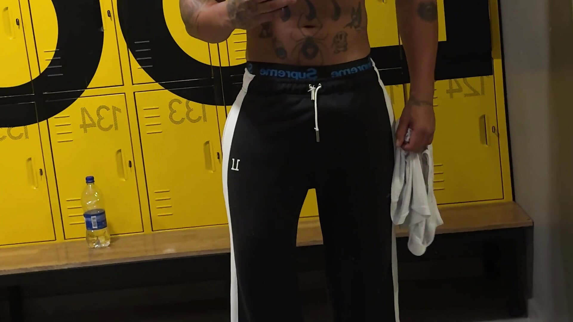 time gym 🔥 — filmik zaiin_diesel, modela(-lki) na kamerkach