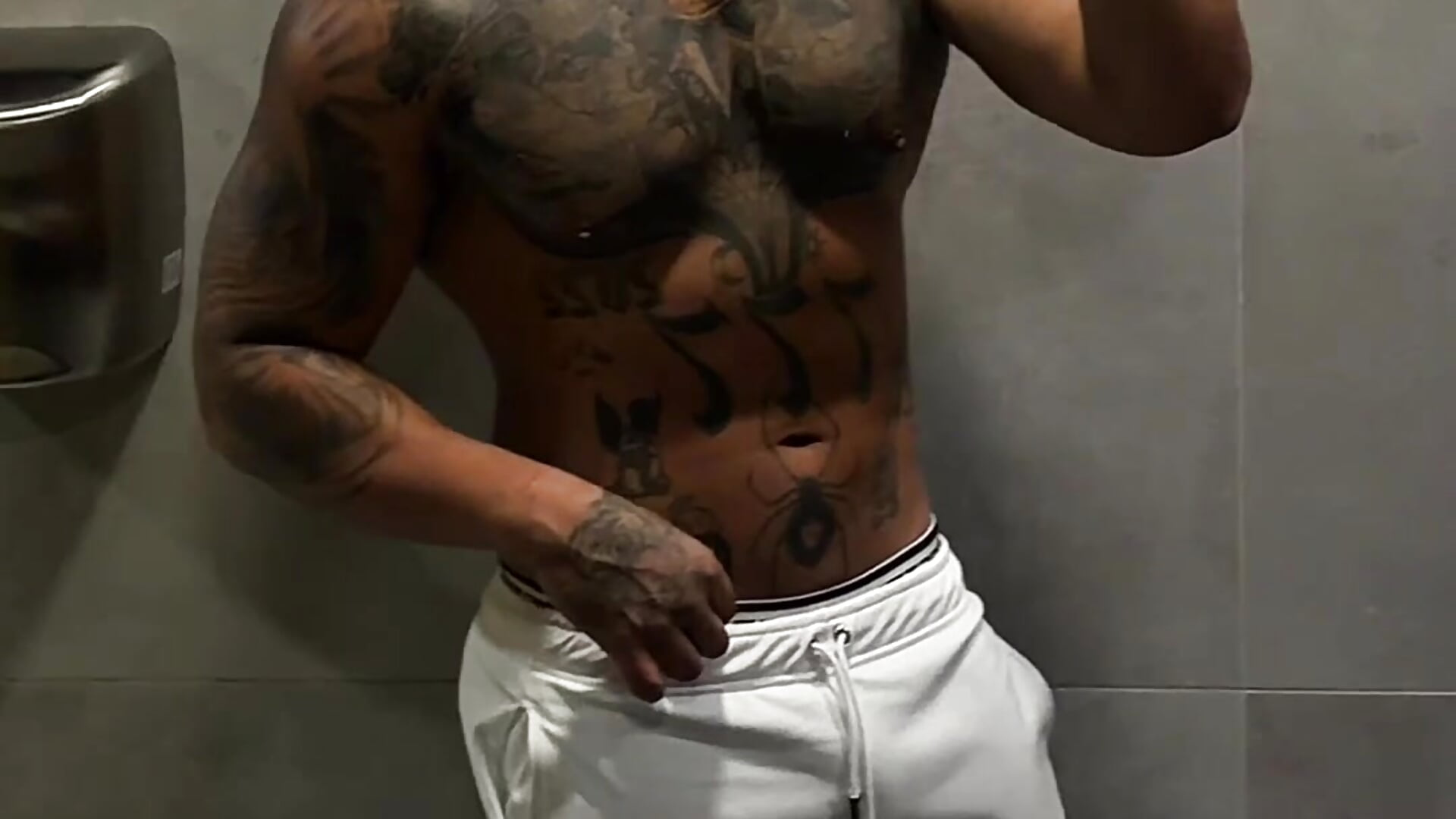 Gym 🦍🥵 – video od webkamerové modelky zaiin_diesel