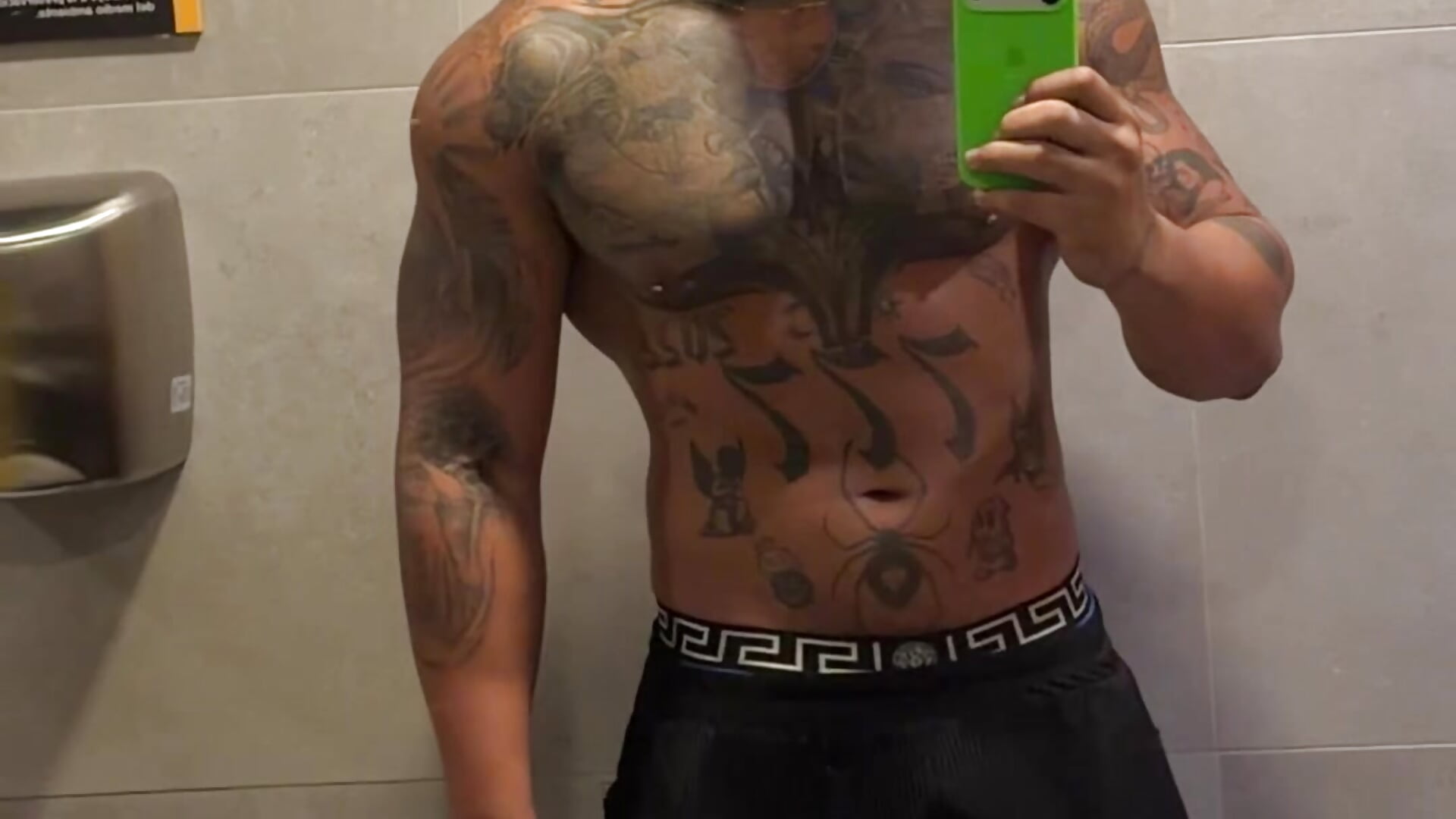 Wanting to lick, taste, and discover what my cock tastes like🔥🍆 - video by zaiin_diesel cam model