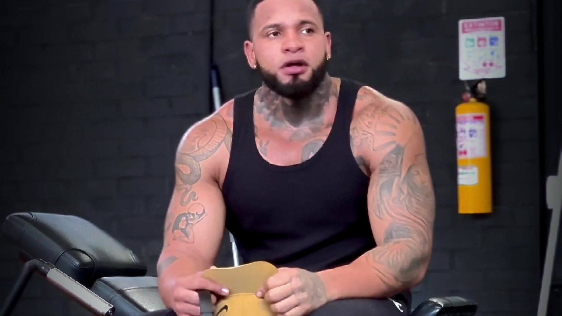 Gym - video by zaiin_diesel cam model