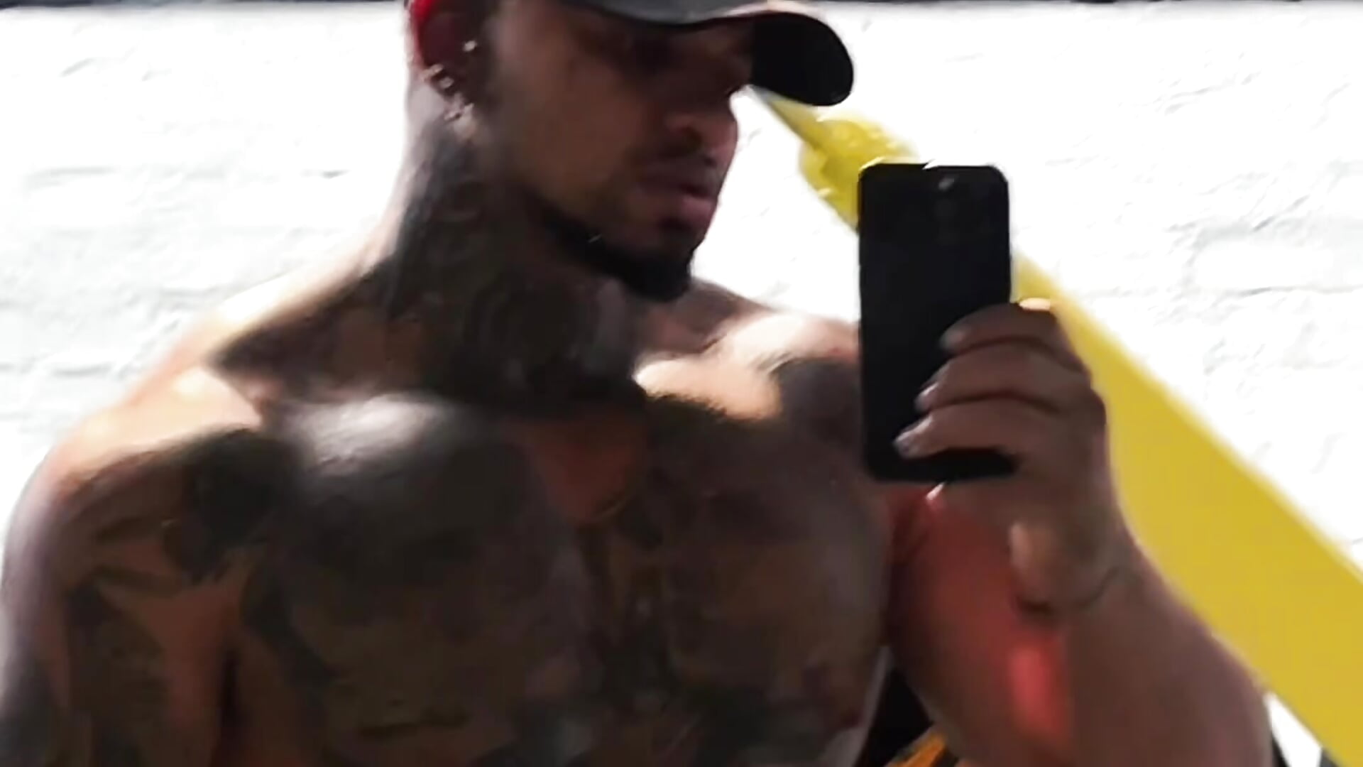 Gym time – video od webkamerové modelky zaiin_diesel