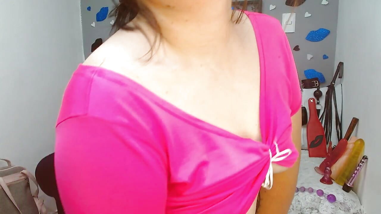 welcome♥ - video by lanaqueen699 cam model