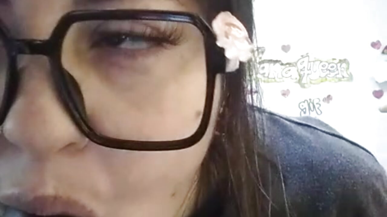 IM NAUGHTY TOUCHDELICATE SENSUAL TITS NIPLLES SHOW U AND SUCK PERVERTED IN ME ROOM－カメラキャストのlanaqueen699の動画