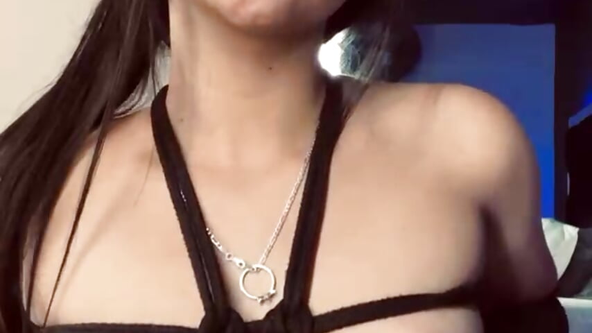 your tongue here! my small nipples very hard for you — filmik Larabrooks, modela(-lki) na kamerkach