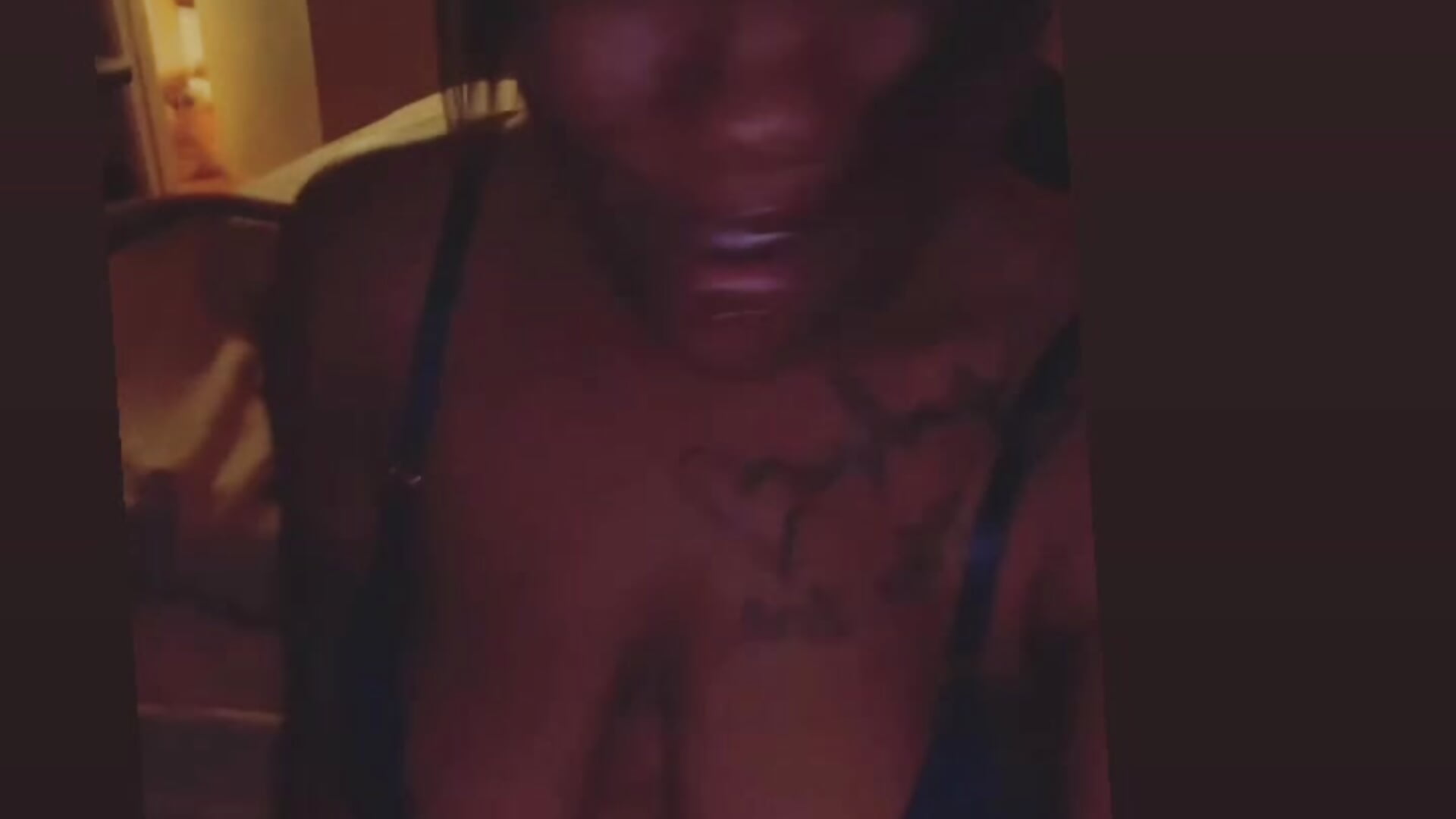 Hey there - video by PrettyGal_Tingz cam model