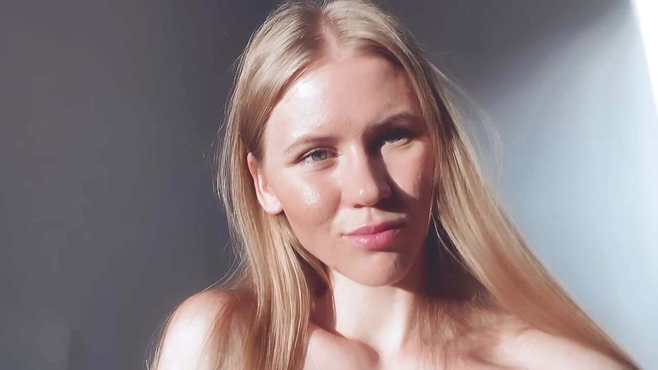 profile-intro-video-1745423212 - video by IsabelAllen cam model