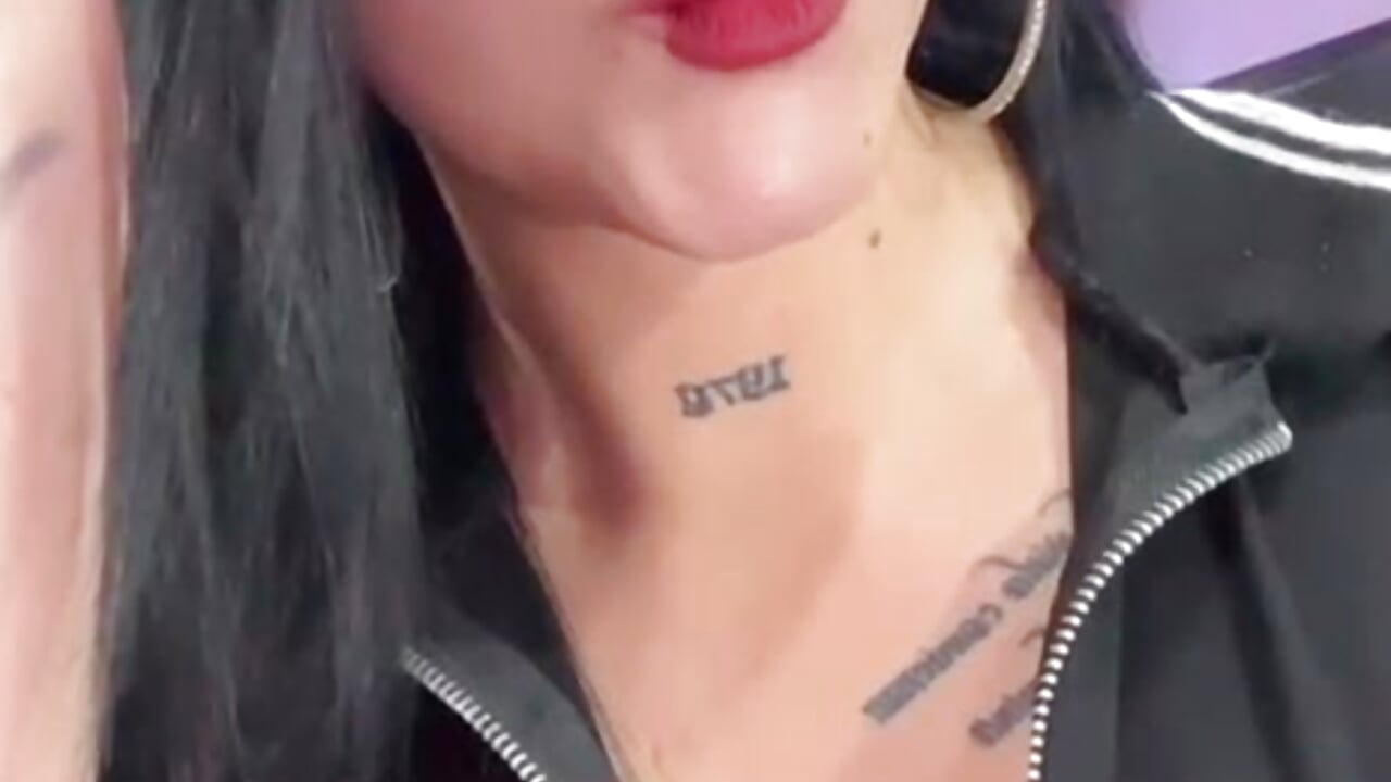 WhatsApp Video 2025-12-15 at 2,17,41 PM - video by Violettasquirt cam model