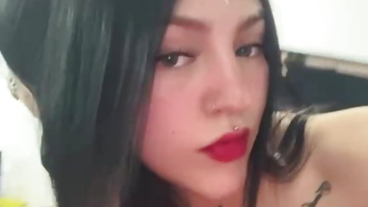 Flirt & Tease 💋🎀 — filmik Violettasquirt, modela(-lki) na kamerkach