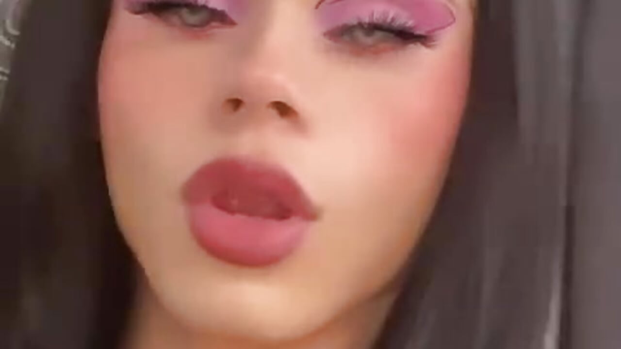 WhatsApp Video 2024-06-25 at 11,23,56 AM - video by Tommy_lee4 cam model