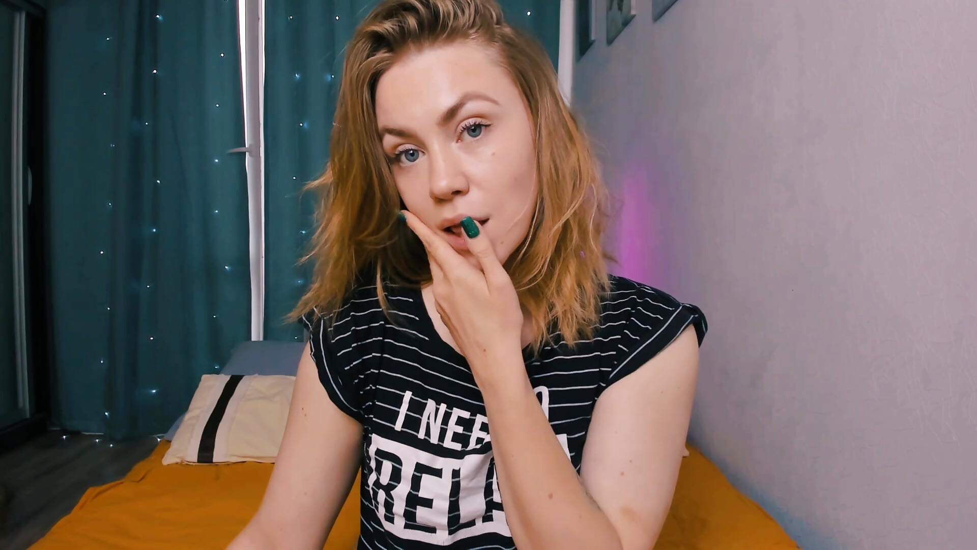 I need to relax - video by YummyYam cam model