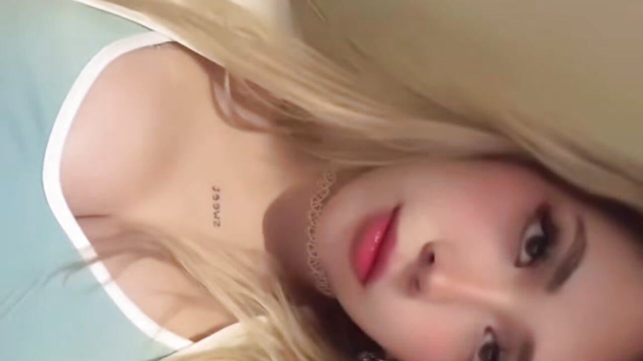 ≽^• ˕ • ྀི≼ - video oleh model kamera Sofy_Softtt