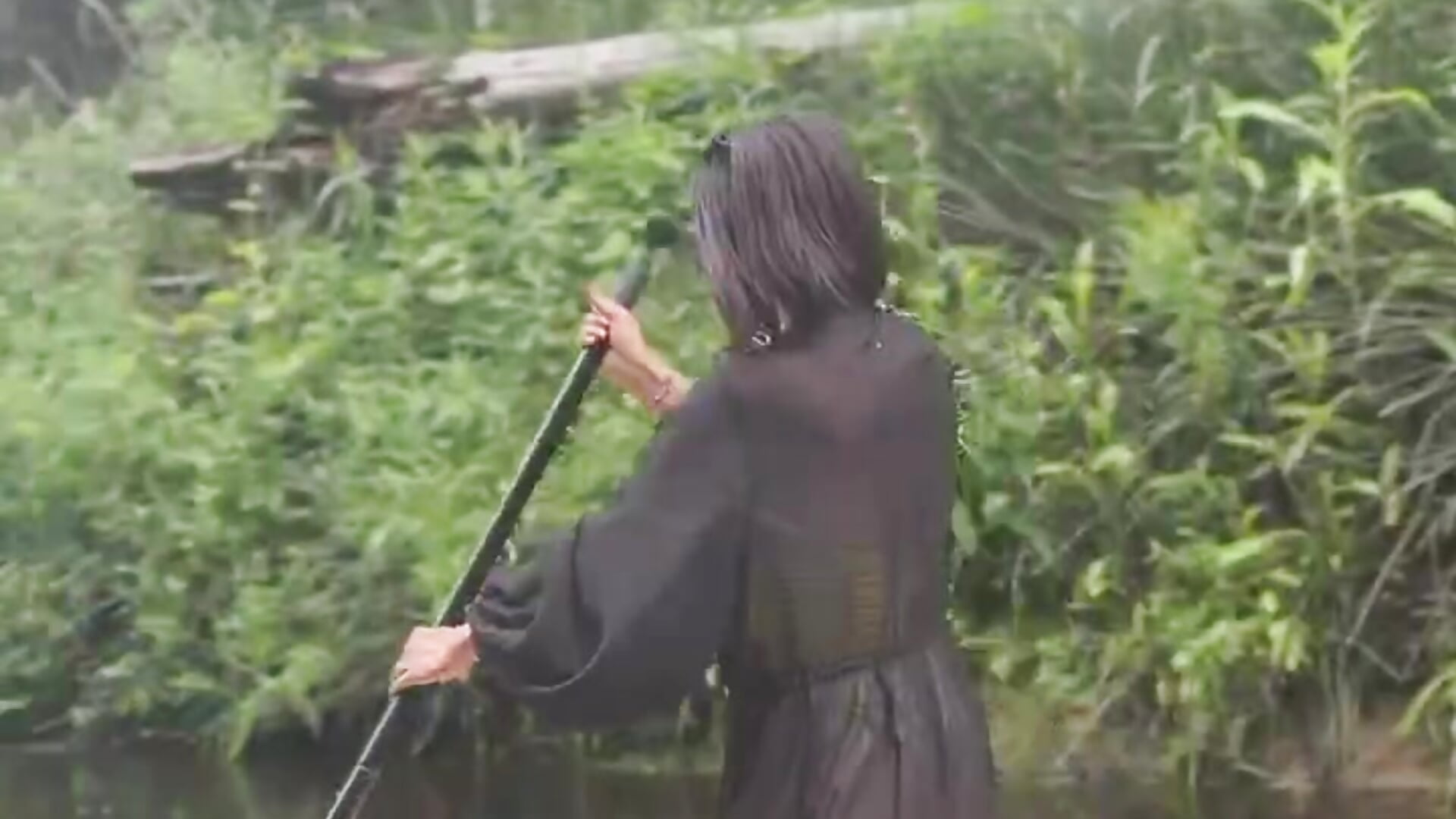 walk along the river on a SUP board - video by Mery_Poppins cam model