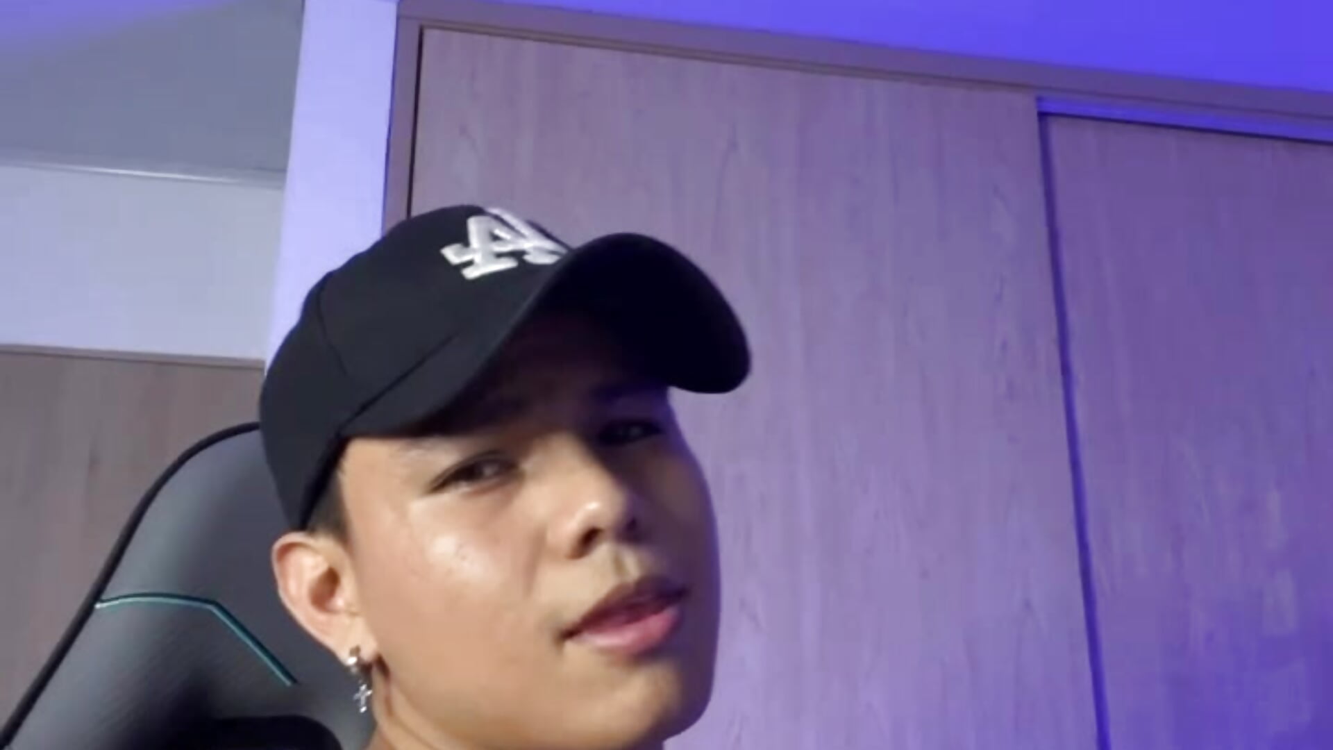 COME WORSHIP ME! 🔱 - RoyConstance adlı kamera modelinin videosu