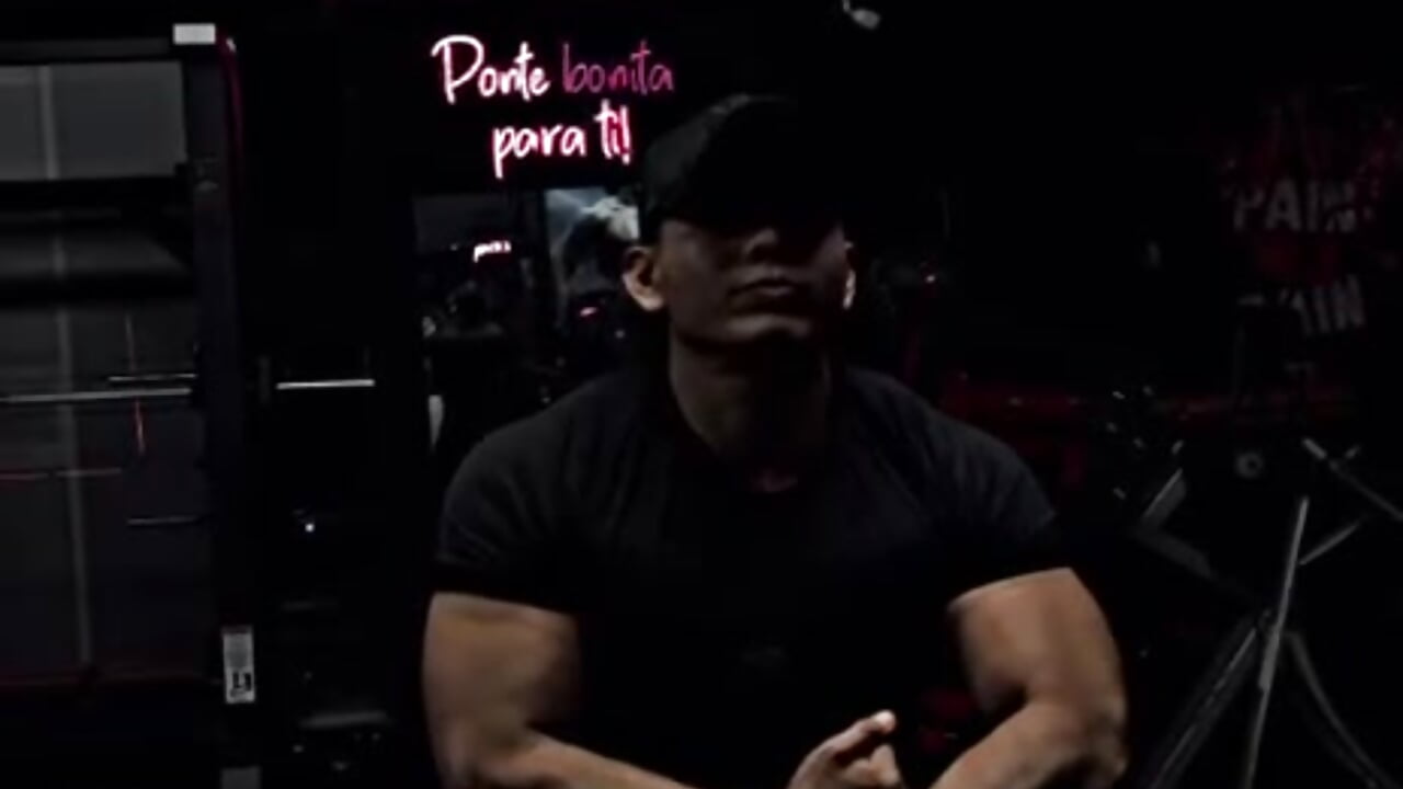 Feel my power! 🥵💥 - RoyConstance adlı kamera modelinin videosu