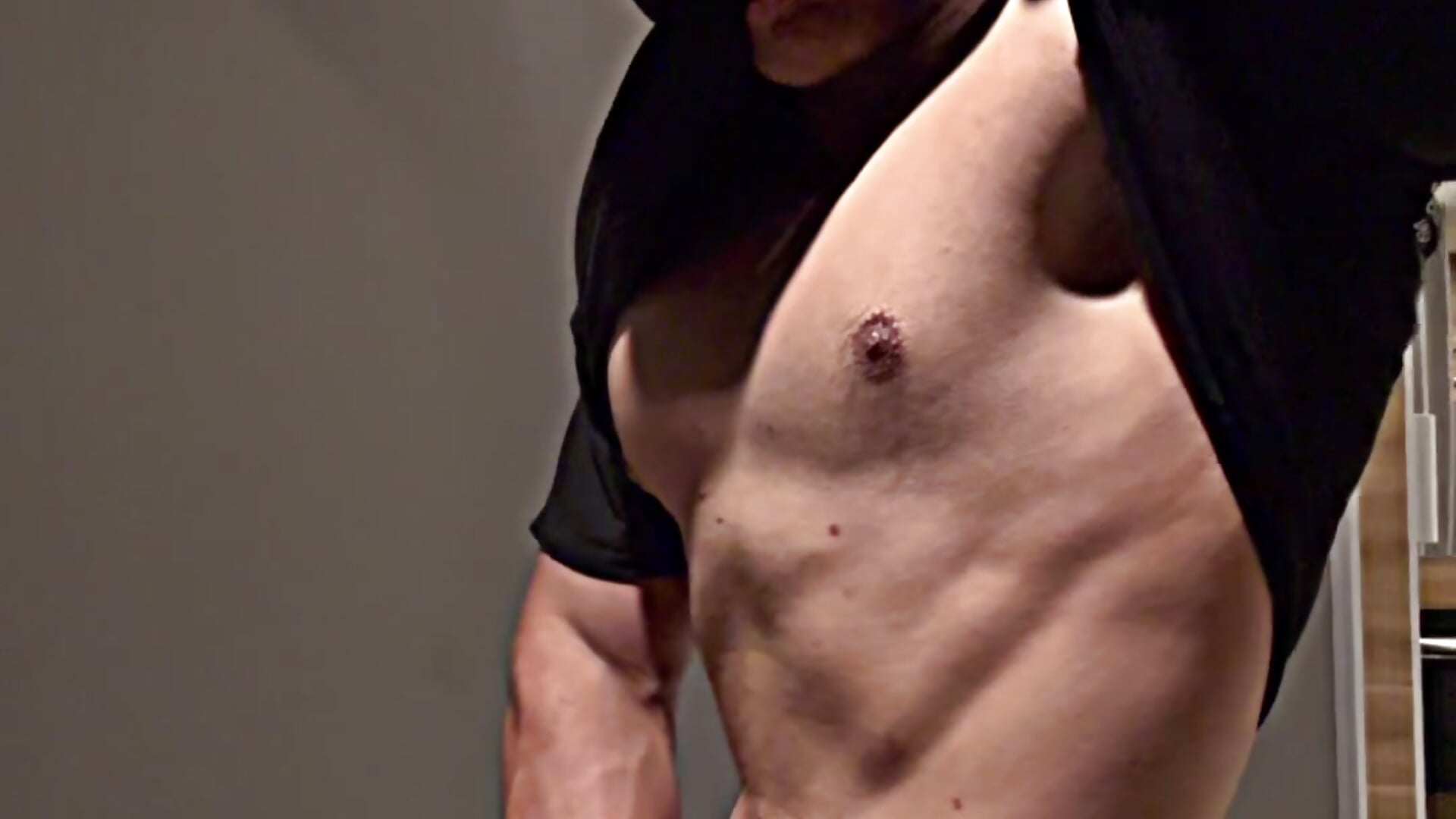 What would you think if you found me like this in the gym bathroom? 🥵🔥 - video RoyConstance kameramallilta