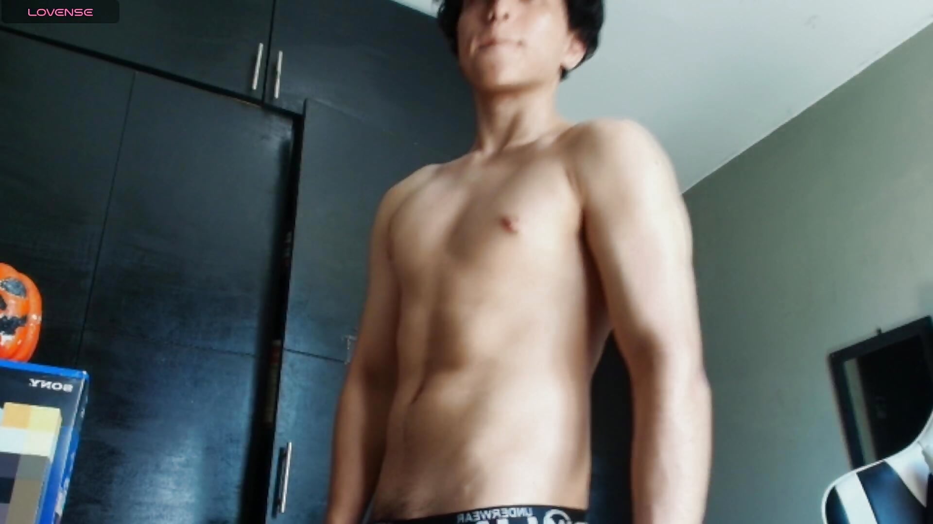 Enjoy my public show—check out my gym-toned muscles, my big penis, and my huge cum - Vídeo de HarryPotter2001, modelo de vídeos
