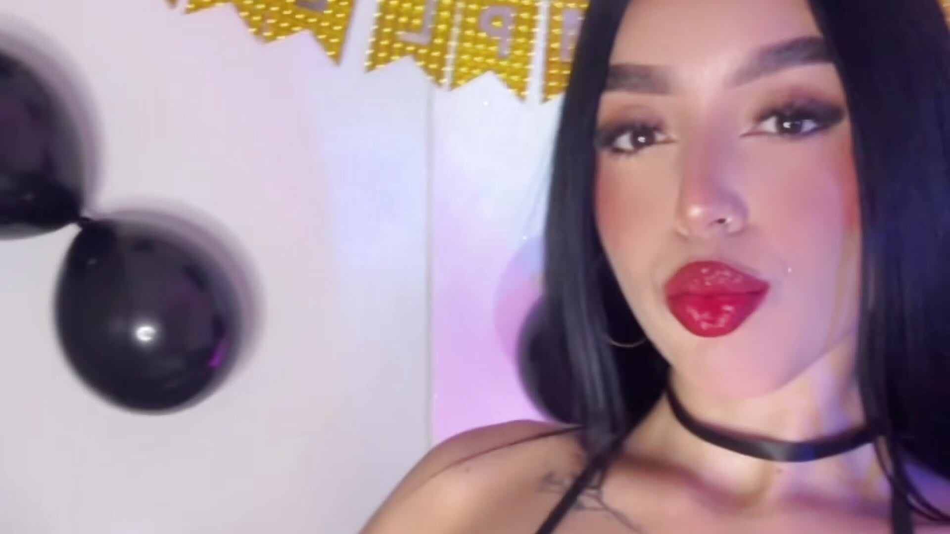 Happy birthday to me🥳 - video av zoee_jackson cam model
