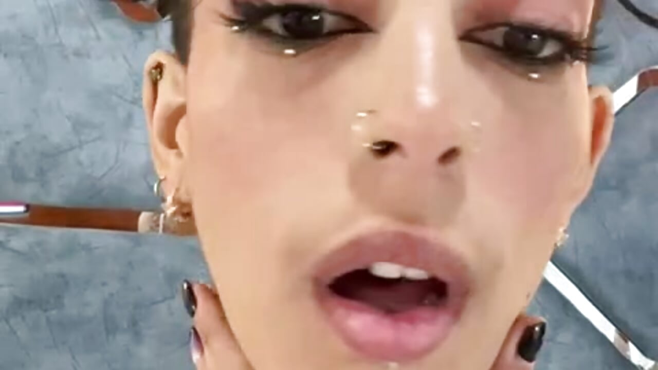 piercings video😽 - video av LilitRobins cam-modell