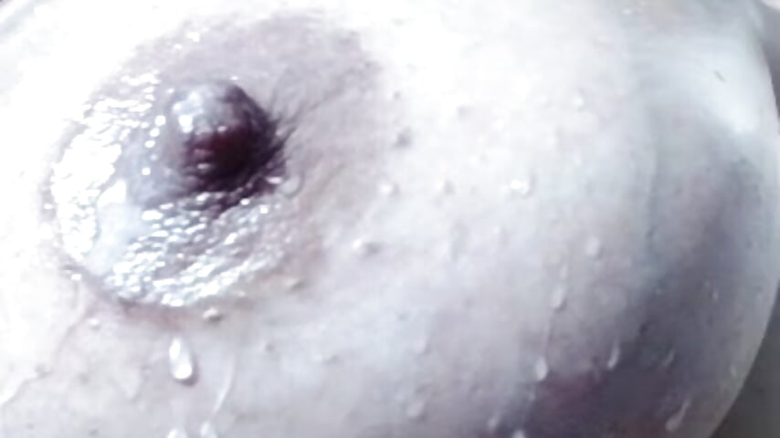 "The ice is melting, but the temperature just keeps rising... 🔥🧊" - video van MirandaDream2 cam-model