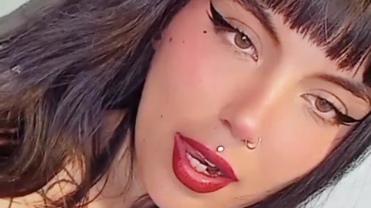 Do you like what you see... or do you want to see more? 😈 - vidéo du modèle de showcams amy_adams1