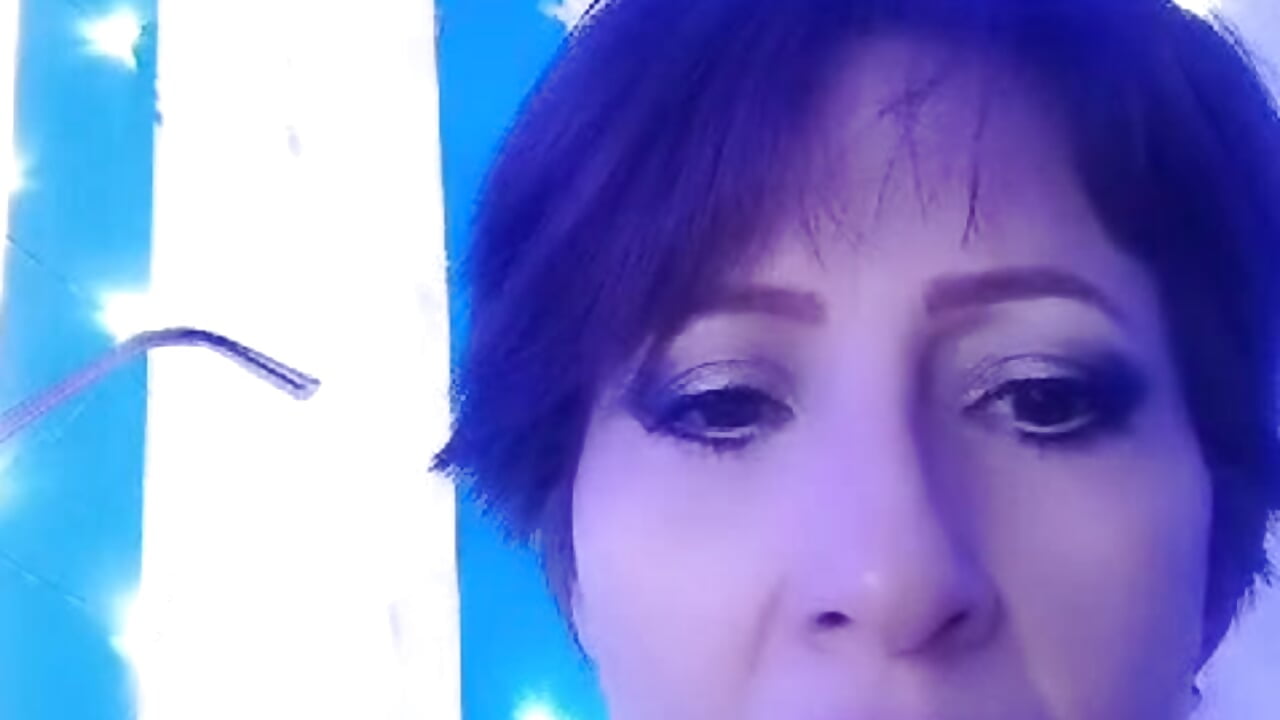 WhatsApp Video 2024-05-29 at 10,22,22 PM - vídeo de la modelo de cam Isabelle_Lov18