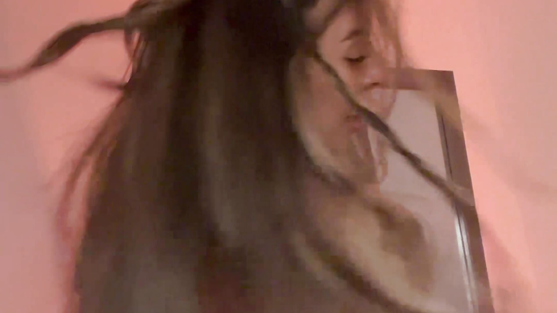 Look how I play with my tits🥵
