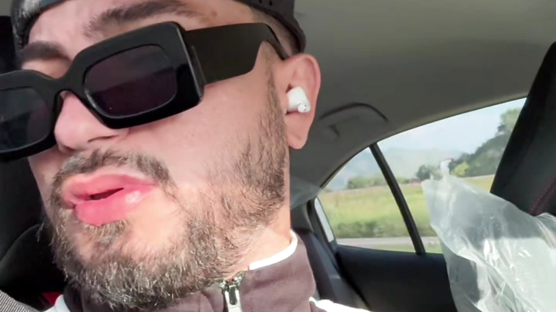 Tentaciones así como tú necesitan pecado como yo - video by _tony8 cam model