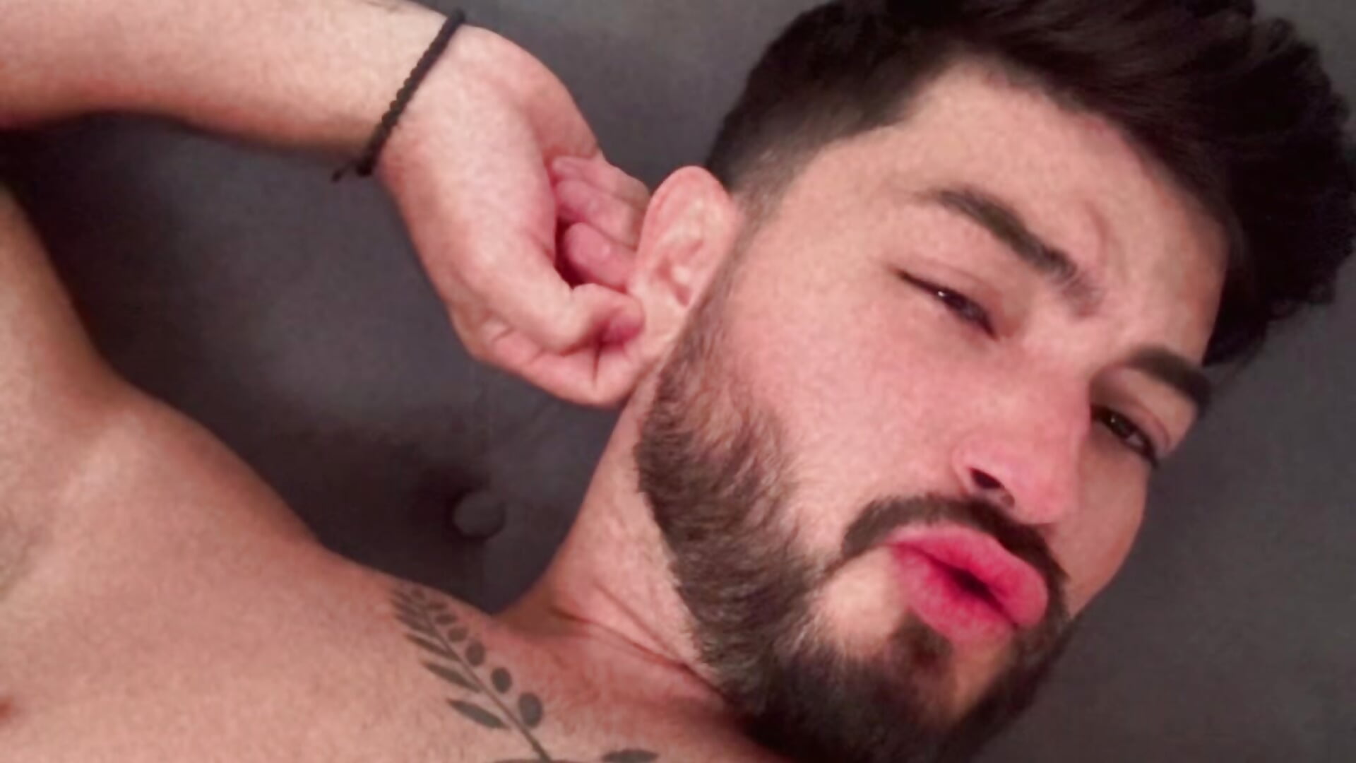 Su color su pelo - video by _tony8 cam model