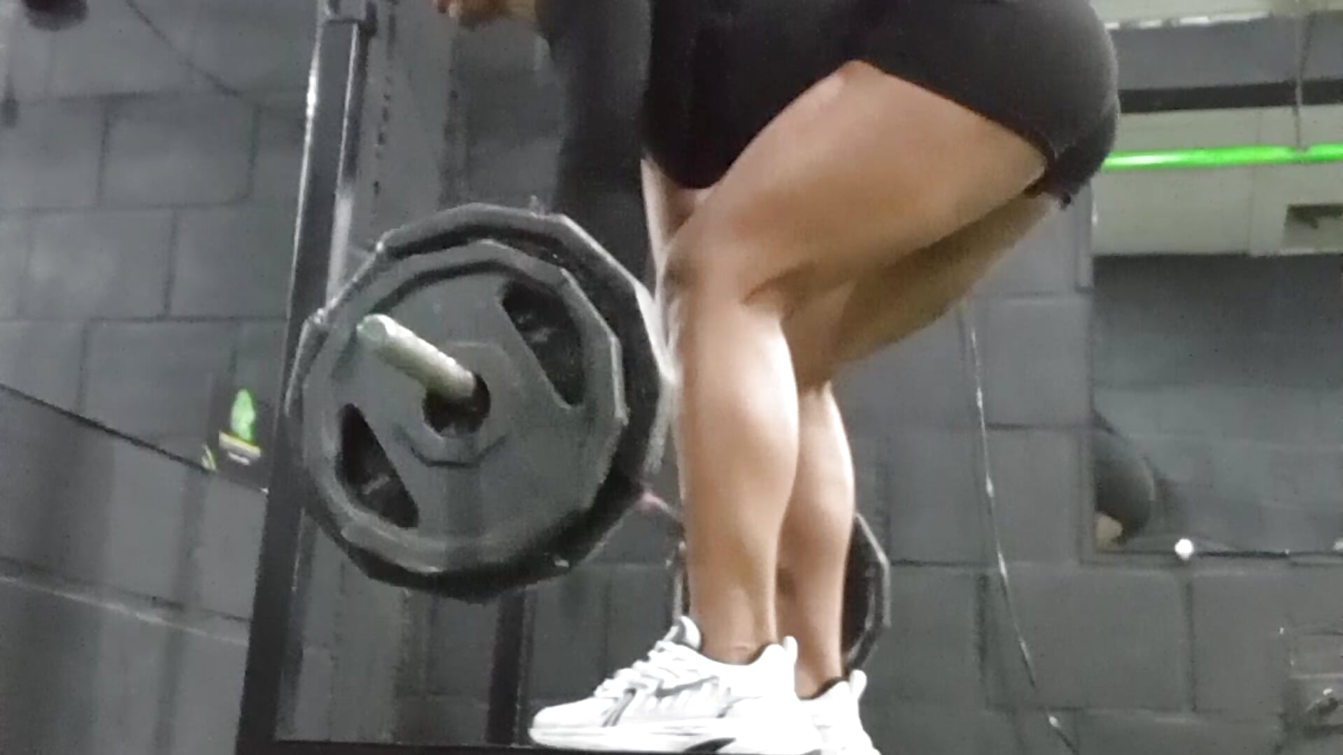 🏋🏽‍♀️🏋🏽‍♀️🏋🏽‍♀️ - video oleh HaileeRoberts kamera model