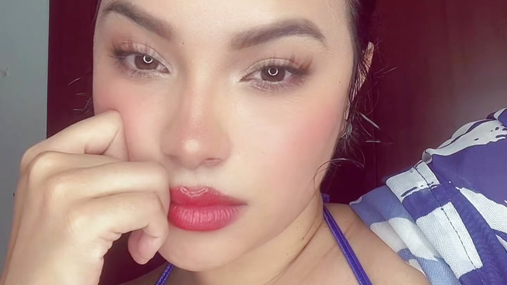 881df1a81805403f9a78ad0187b9c41b - video by lolaa_staars cam model