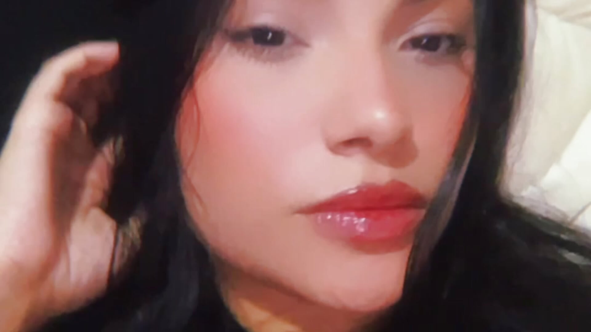 4b0209f86d2347d29ab3bc0938c7fa3c - video by lolaa_staars cam model