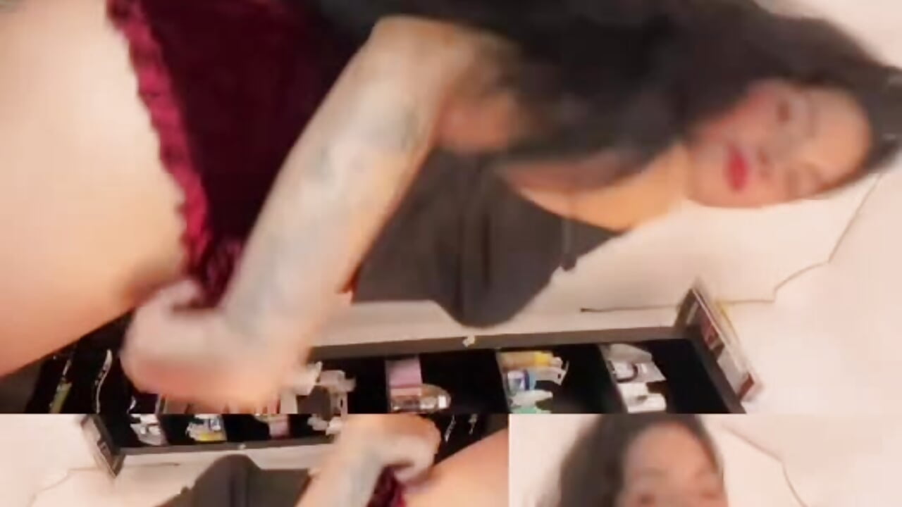 5e4ca15628b44e409d9976ef5b21d1f9 - video by lolaa_staars cam model