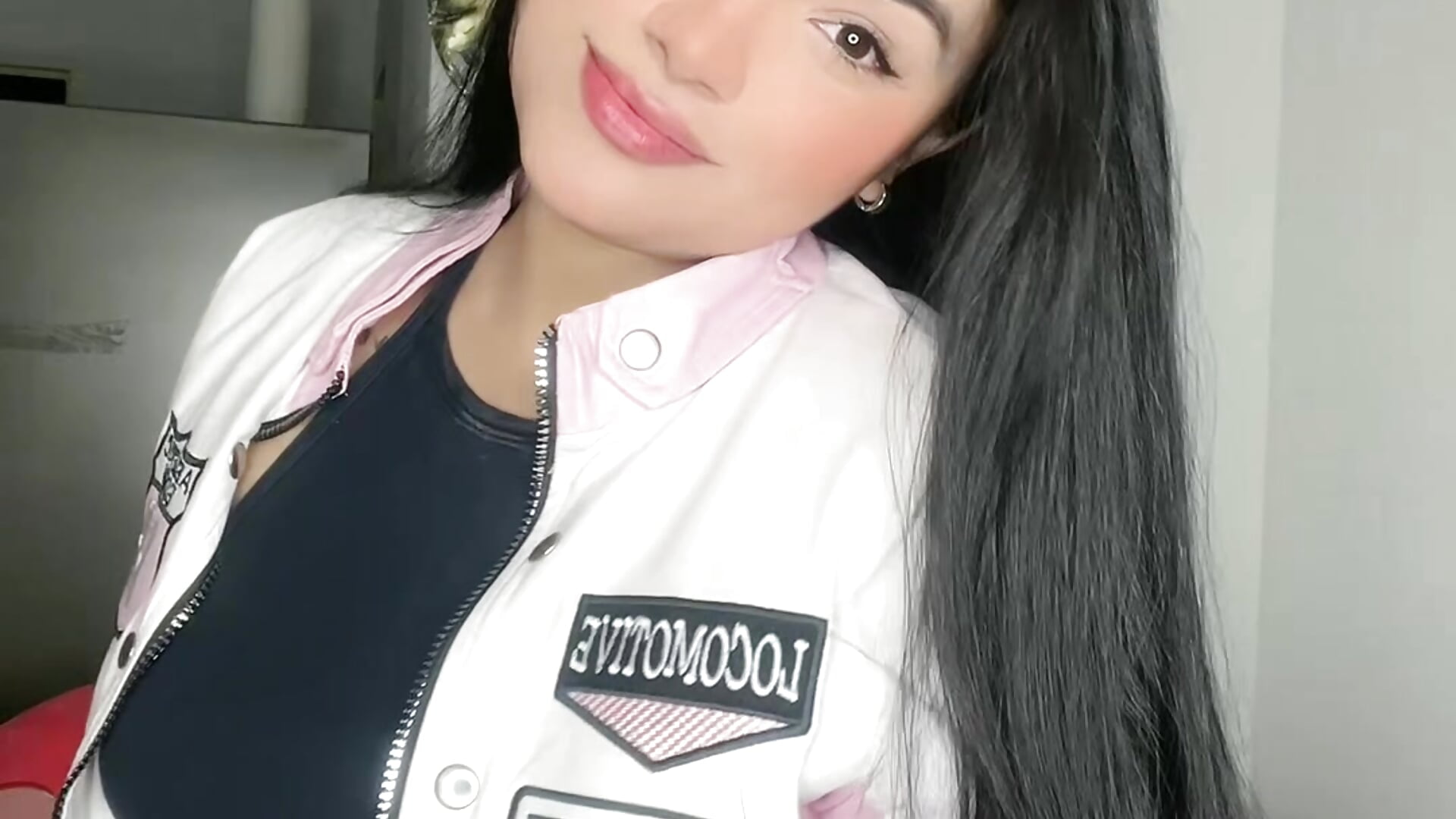 94a9703aef8742188a7c0326865a2e52 - video by lolaa_staars cam model