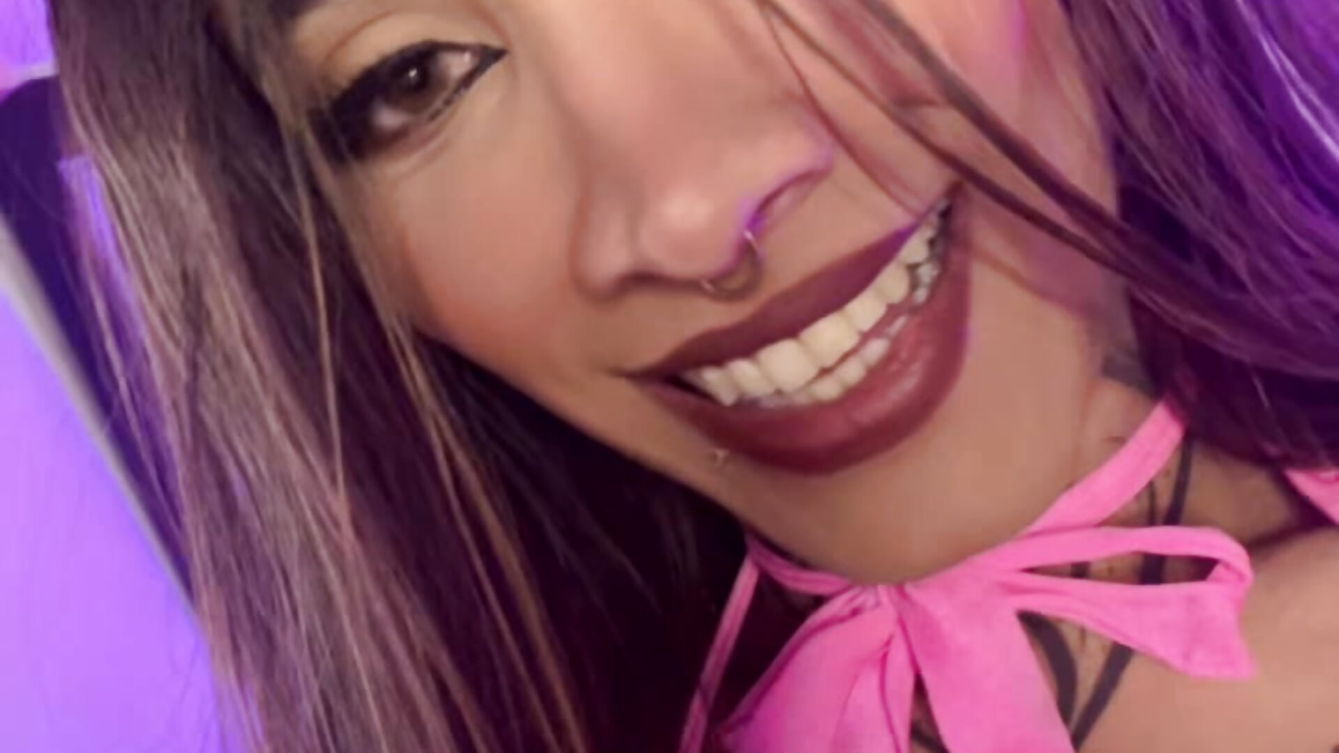 March 5th is my birthday 🎁 🍻🎉🎊🎂 come celebrate with me– Valery_Rangell kameramodell videója