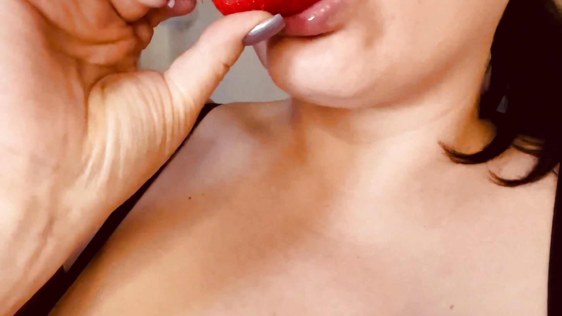 IMG_7299.mov - video by Evelinia cam model