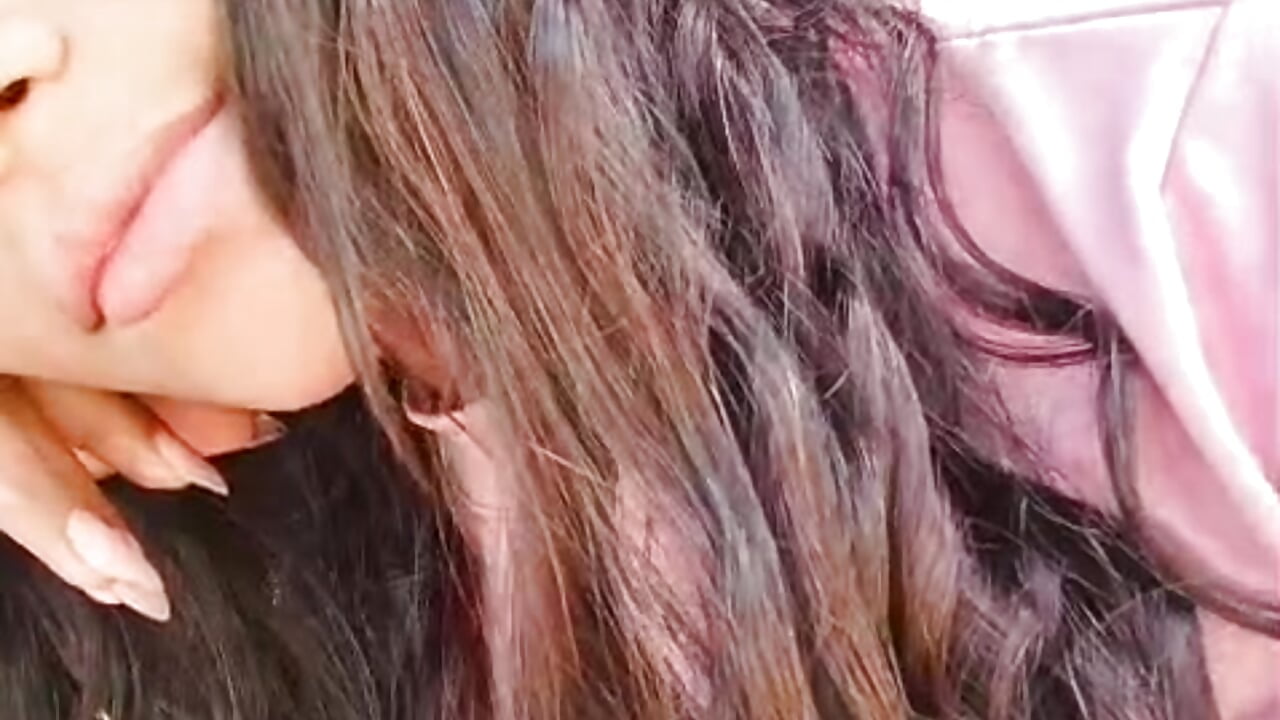 beach - video by KaattySweet_ cam model